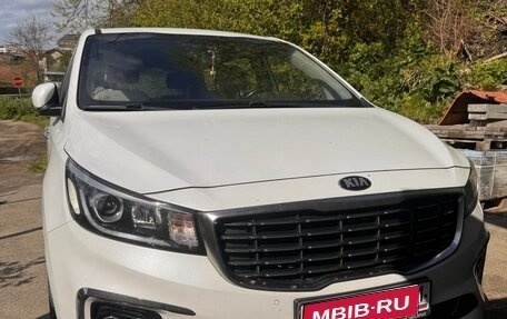 KIA Carnival III, 2019 год, 2 800 000 рублей, 1 фотография