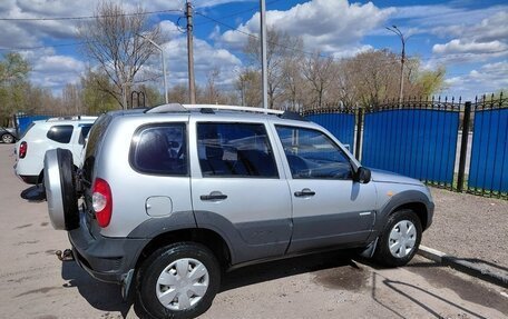Chevrolet Niva I рестайлинг, 2010 год, 550 000 рублей, 7 фотография