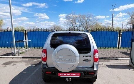 Chevrolet Niva I рестайлинг, 2010 год, 550 000 рублей, 6 фотография