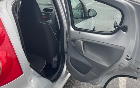 Peugeot 107 I рестайлинг, 2009 год, 385 000 рублей, 15 фотография