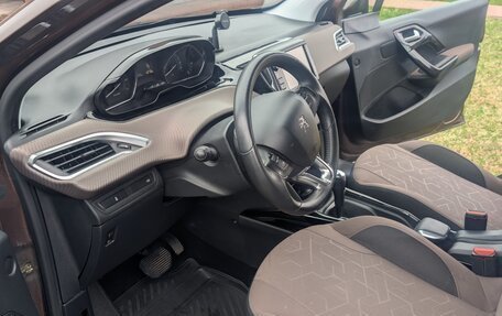 Peugeot 2008 II, 2014 год, 840 000 рублей, 7 фотография