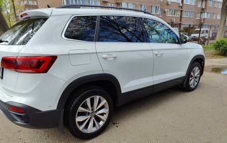 Volkswagen Taos, 2022 год, 2 650 000 рублей, 6 фотография