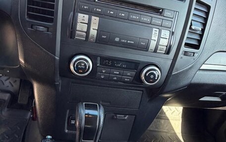 Mitsubishi Pajero IV, 2010 год, 1 950 000 рублей, 13 фотография