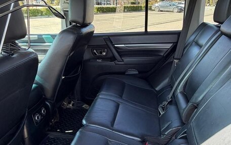 Mitsubishi Pajero IV, 2010 год, 1 950 000 рублей, 12 фотография