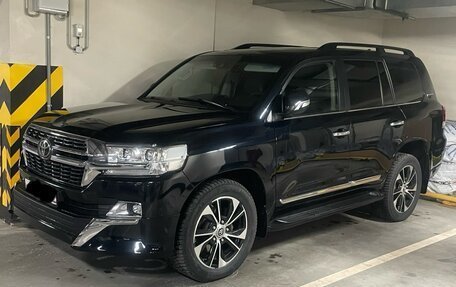 Toyota Land Cruiser 200, 2017 год, 4 600 000 рублей, 3 фотография
