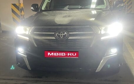 Toyota Land Cruiser 200, 2017 год, 4 600 000 рублей, 6 фотография
