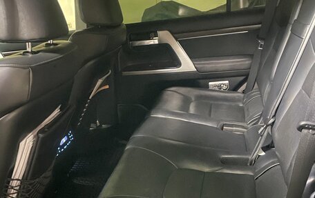 Toyota Land Cruiser 200, 2017 год, 4 600 000 рублей, 8 фотография