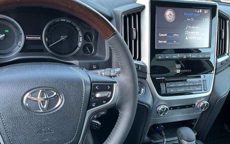 Toyota Land Cruiser 200, 2017 год, 4 600 000 рублей, 10 фотография