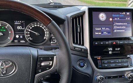 Toyota Land Cruiser 200, 2017 год, 4 600 000 рублей, 11 фотография