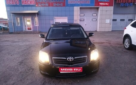 Toyota Avensis III рестайлинг, 2007 год, 680 000 рублей, 1 фотография