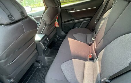 Toyota Camry, 2018 год, 2 800 000 рублей, 7 фотография