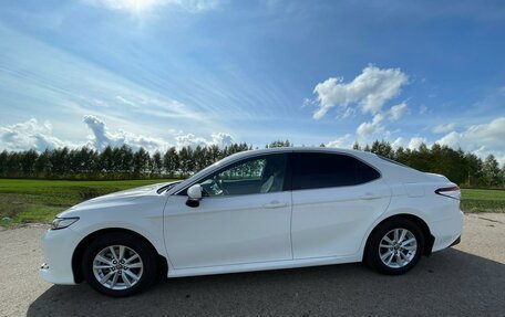 Toyota Camry, 2018 год, 2 800 000 рублей, 5 фотография