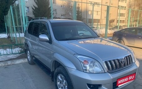 Toyota Land Cruiser Prado 120 рестайлинг, 2006 год, 2 000 000 рублей, 2 фотография