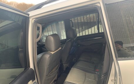 Toyota Land Cruiser Prado 120 рестайлинг, 2006 год, 2 000 000 рублей, 7 фотография