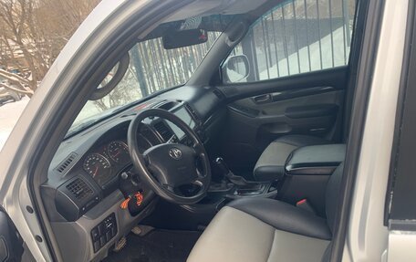 Toyota Land Cruiser Prado 120 рестайлинг, 2006 год, 2 000 000 рублей, 6 фотография