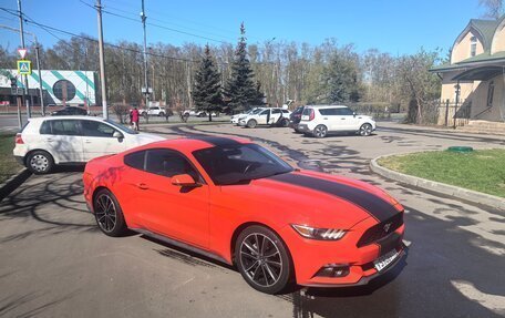 Ford Mustang VI рестайлинг, 2016 год, 2 790 000 рублей, 3 фотография