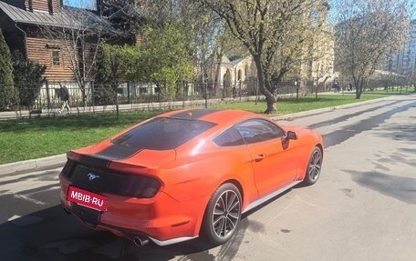 Ford Mustang VI рестайлинг, 2016 год, 2 790 000 рублей, 6 фотография