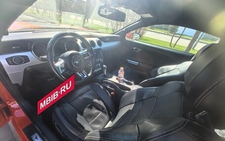 Ford Mustang VI рестайлинг, 2016 год, 2 790 000 рублей, 15 фотография