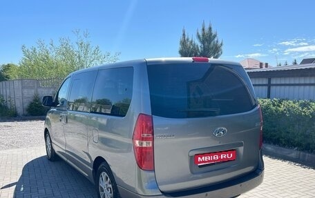 Hyundai H-1 II рестайлинг, 2014 год, 1 600 000 рублей, 4 фотография
