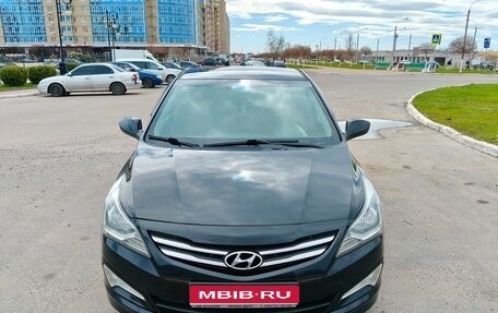 Hyundai Solaris II рестайлинг, 2015 год, 1 190 000 рублей, 1 фотография