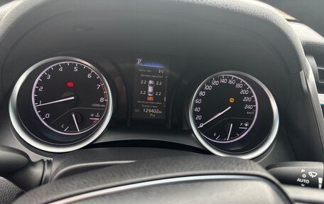 Toyota Camry, 2019 год, 2 200 000 рублей, 9 фотография