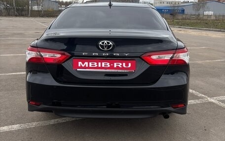 Toyota Camry, 2019 год, 2 200 000 рублей, 3 фотография