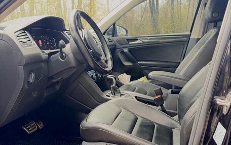 Volkswagen Tiguan II, 2018 год, 3 220 000 рублей, 21 фотография