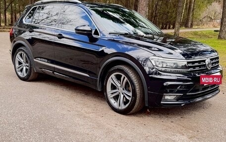 Volkswagen Tiguan II, 2018 год, 3 220 000 рублей, 17 фотография