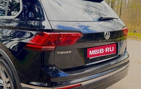 Volkswagen Tiguan II, 2018 год, 3 220 000 рублей, 19 фотография