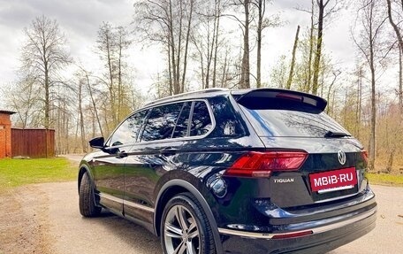 Volkswagen Tiguan II, 2018 год, 3 220 000 рублей, 13 фотография