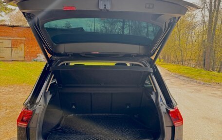 Volkswagen Tiguan II, 2018 год, 3 220 000 рублей, 28 фотография