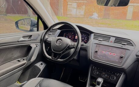 Volkswagen Tiguan II, 2018 год, 3 220 000 рублей, 25 фотография