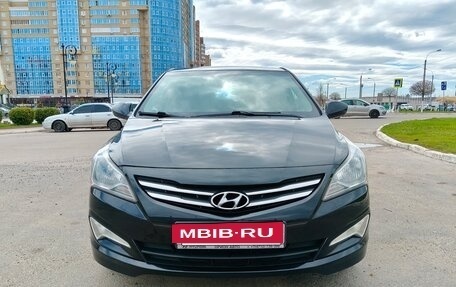 Hyundai Solaris II рестайлинг, 2015 год, 1 190 000 рублей, 2 фотография