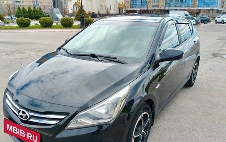 Hyundai Solaris II рестайлинг, 2015 год, 1 190 000 рублей, 3 фотография