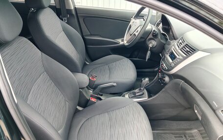 Hyundai Solaris II рестайлинг, 2015 год, 1 190 000 рублей, 26 фотография