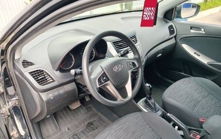 Hyundai Solaris II рестайлинг, 2015 год, 1 190 000 рублей, 31 фотография