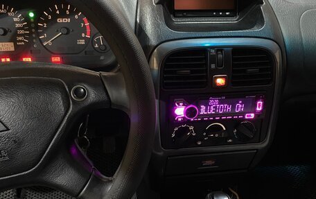 Mitsubishi Carisma I, 2001 год, 360 000 рублей, 3 фотография