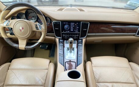 Porsche Panamera II рестайлинг, 2011 год, 2 350 000 рублей, 14 фотография