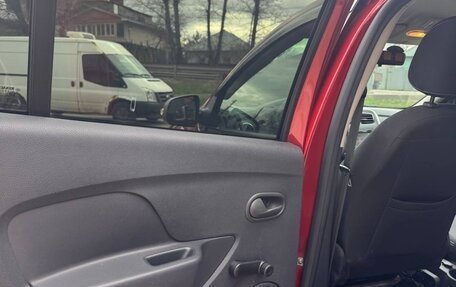 Renault Logan II, 2021 год, 1 300 000 рублей, 10 фотография