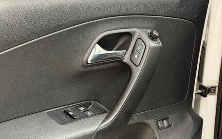 Volkswagen Polo VI (EU Market), 2013 год, 700 000 рублей, 12 фотография