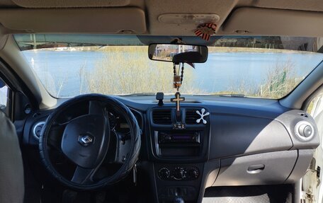 Renault Logan II, 2015 год, 490 000 рублей, 6 фотография