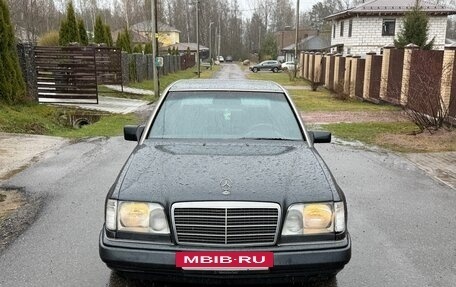 Mercedes-Benz E-Класс, 1993 год, 480 000 рублей, 8 фотография