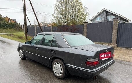 Mercedes-Benz E-Класс, 1993 год, 480 000 рублей, 5 фотография