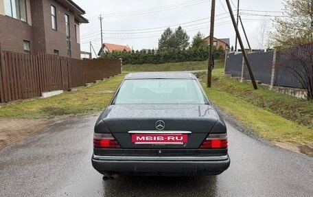 Mercedes-Benz E-Класс, 1993 год, 480 000 рублей, 4 фотография