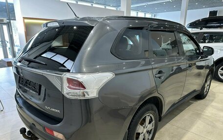 Mitsubishi Outlander III рестайлинг 3, 2013 год, 1 399 000 рублей, 3 фотография