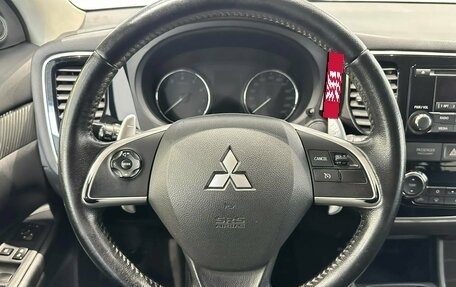 Mitsubishi Outlander III рестайлинг 3, 2013 год, 1 399 000 рублей, 8 фотография