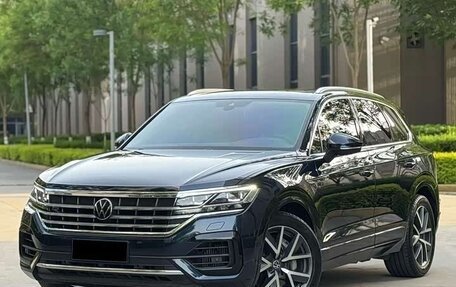 Volkswagen Touareg III, 2023 год, 6 120 000 рублей, 1 фотография