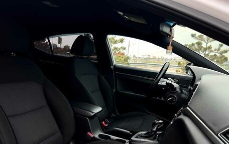 Hyundai Elantra VI рестайлинг, 2017 год, 1 450 000 рублей, 14 фотография