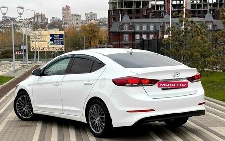 Hyundai Elantra VI рестайлинг, 2017 год, 1 450 000 рублей, 5 фотография