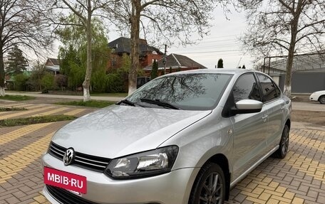 Volkswagen Polo VI (EU Market), 2012 год, 750 000 рублей, 2 фотография